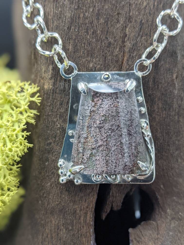 Moss agate choker, unusual cottagecore necklace, black diamond, granulation, handmade chain, red moss agate, Fae inspired necklace, twisted