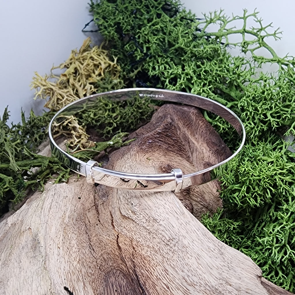 Handmade Expandable Sterling Silver baby bangle (made to order in 2-4 weeks) Full UK hallmarks, Free engraving and UK postage