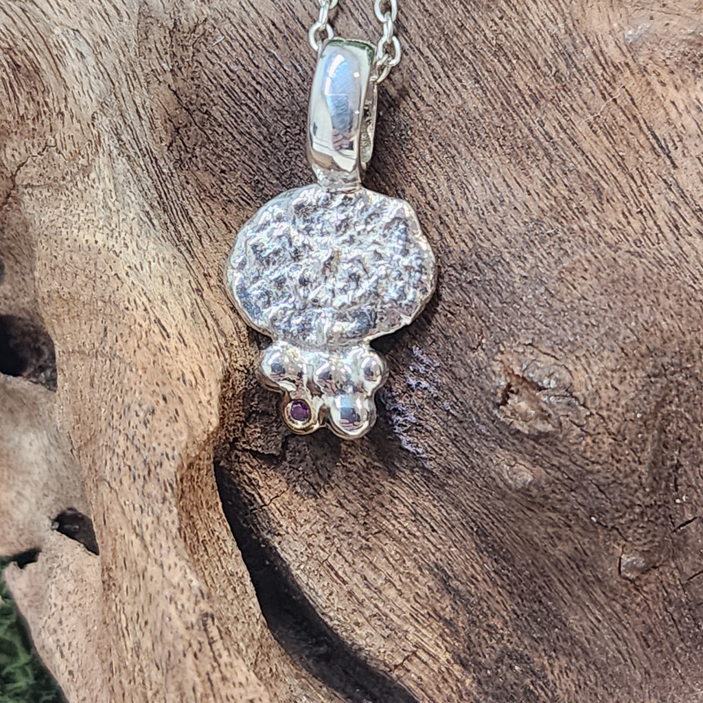 Dainty silver pendant with gold bead and purple diamond, on fine 18" silver trace chain. Full Hallmarks and Free UK Postage