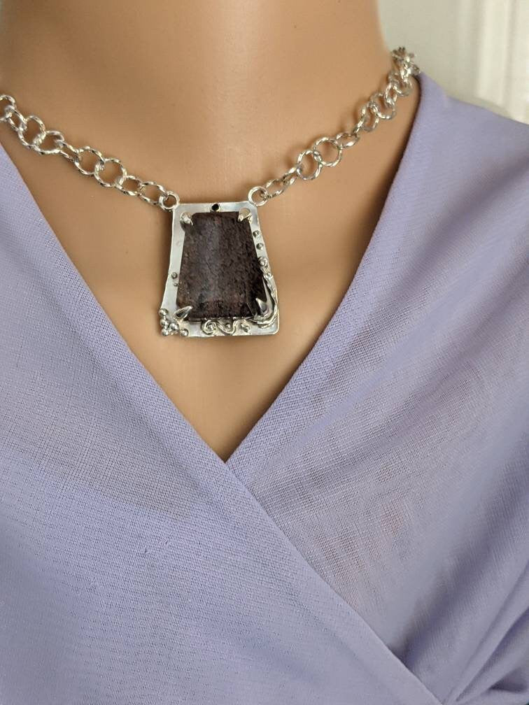 Moss agate choker, unusual cottagecore necklace, black diamond, granulation, handmade chain, red moss agate, Fae inspired necklace, twisted